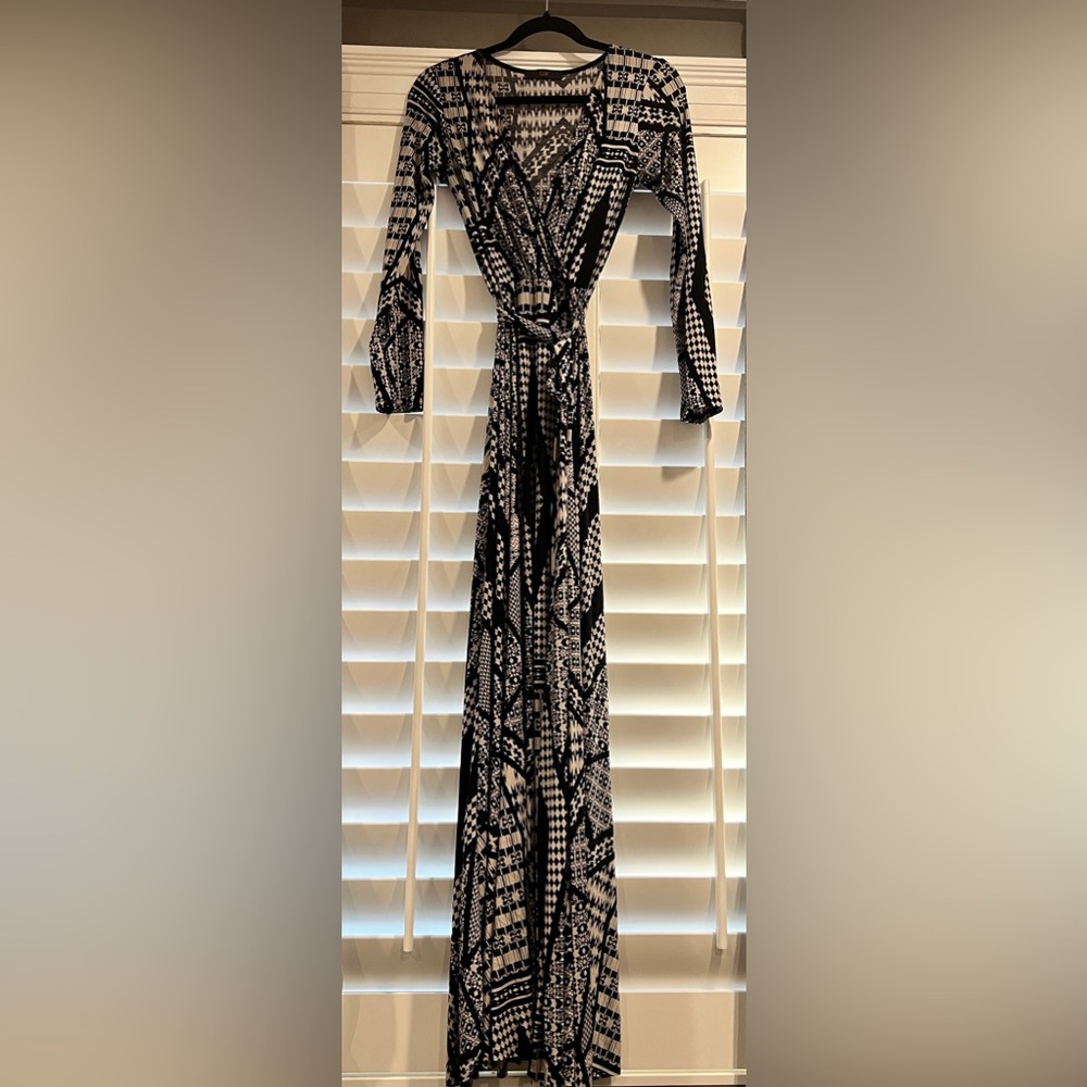 Black & Cream Geometric Maxi Dress